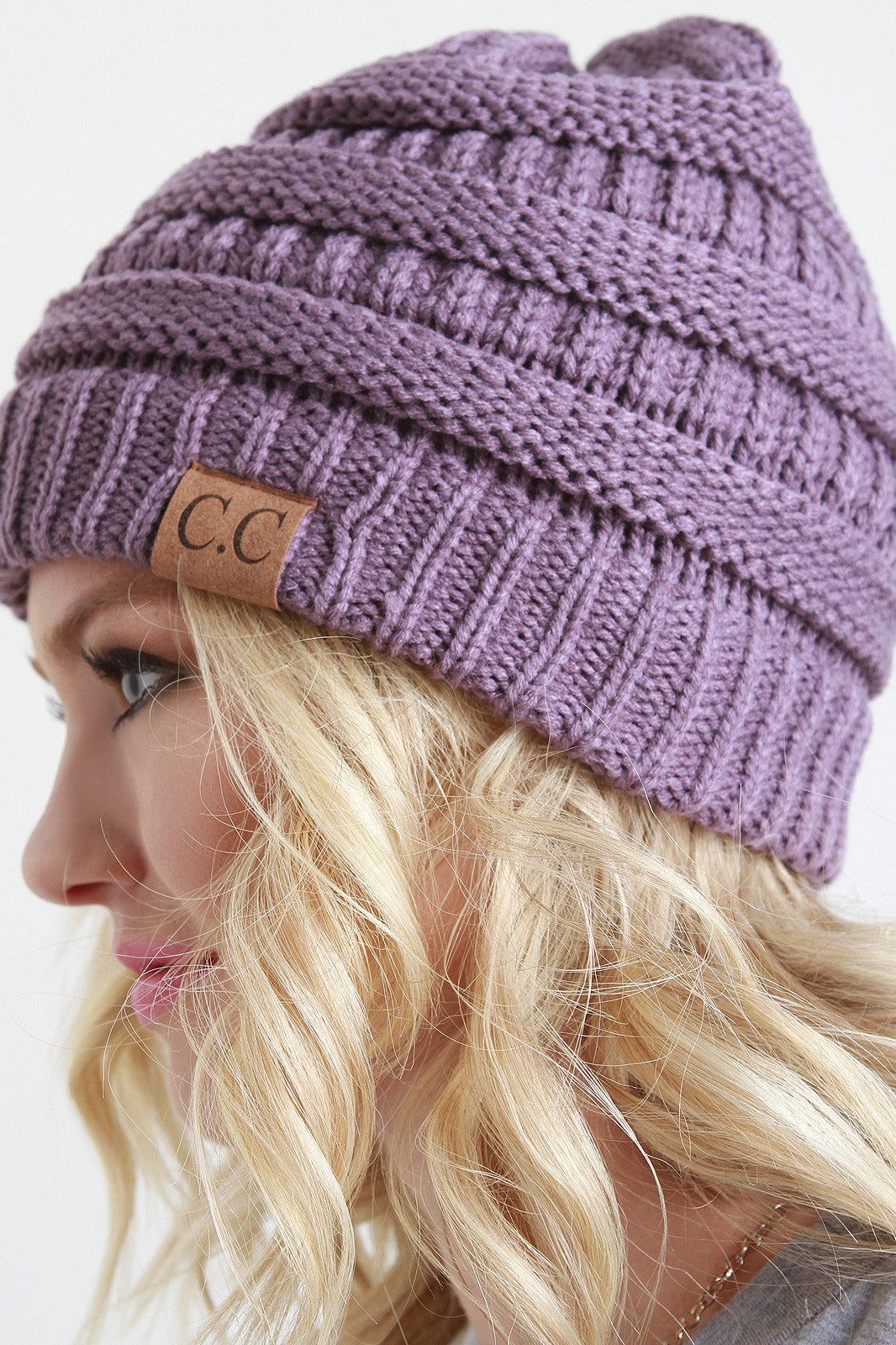 Solid Ridged Knit Beanie